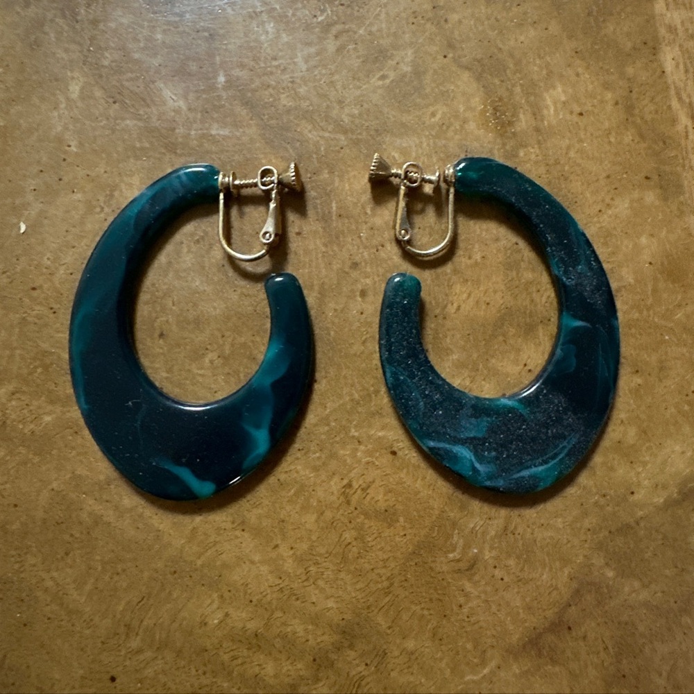 Green hoop clip earring